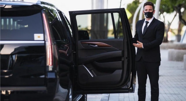 Personal Limo Services for Solo Travelers