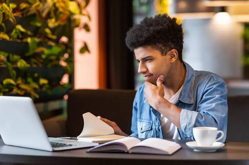 Crafting an Effective Online Learning Curriculum - Blog Buz