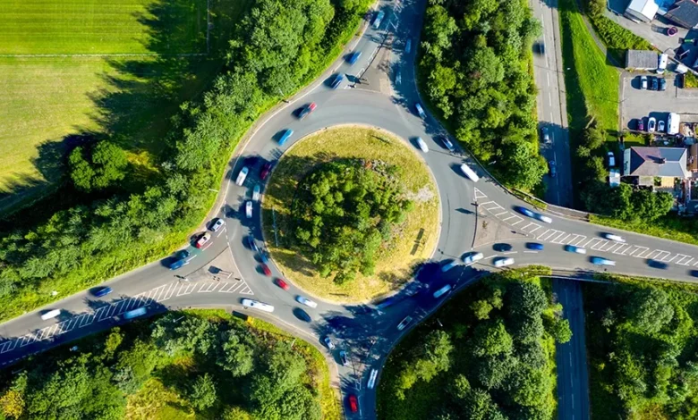 How do motorcycle accidents happen in roundabouts