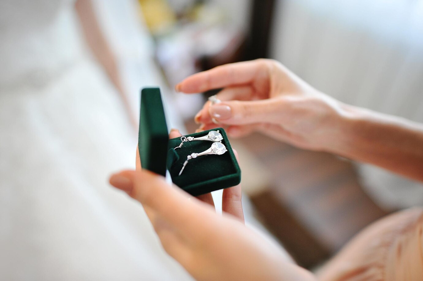 Why Arizona Is a Smart Place to Resell Diamonds and Invest in Jewelry ...