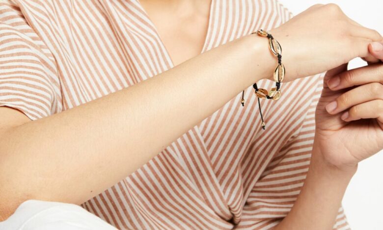 How to Pick the Perfect Bracelet as a Gift