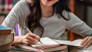 Human Writing vs AI Writing What's the Best Choice for College Essays