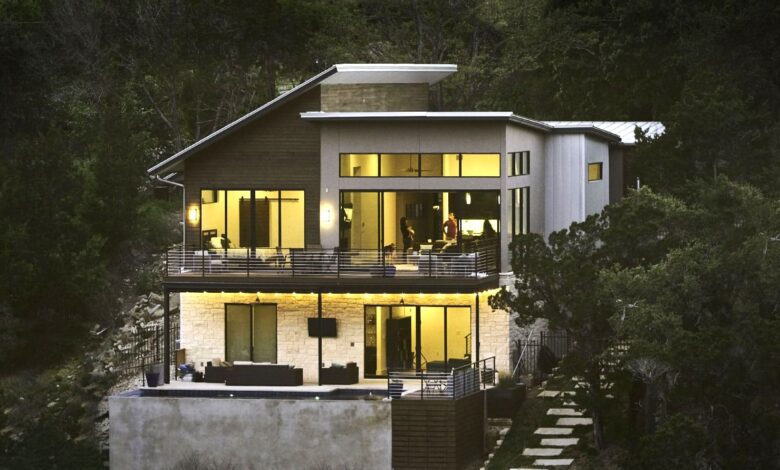 Custom Home Builders in Austin Blending Innovation With Texas Hill Country Charm