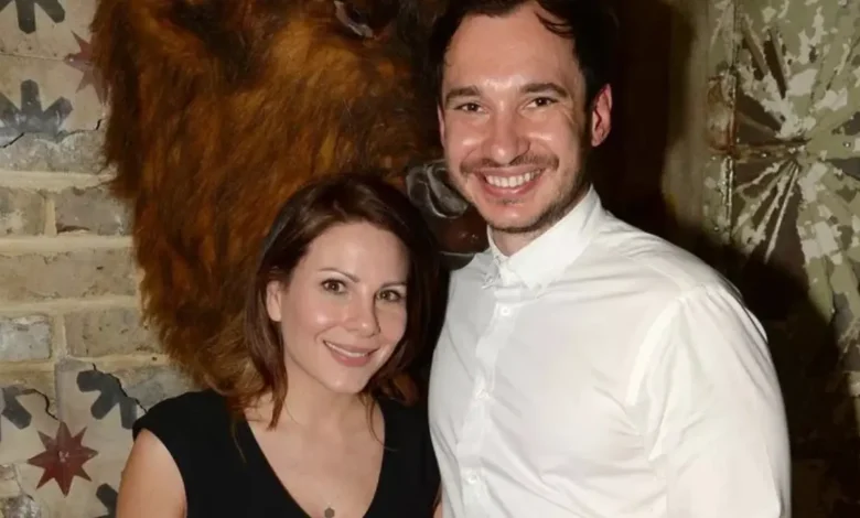 lucrezia millarini husband simon kurs