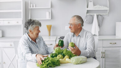 Healthy aging is shaped by a combination of biological processes and everyday habits. While genetics influence longevity, lifestyle choices