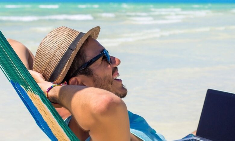 Family Travel in the Digital Age: Keeping Everyone Connected