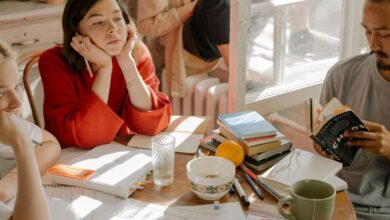 Why Many Students Struggle with College Essay Writing