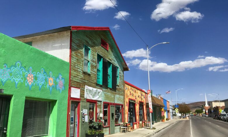 10 US Towns Where the City Sign Became More Famous Than the Town Itself