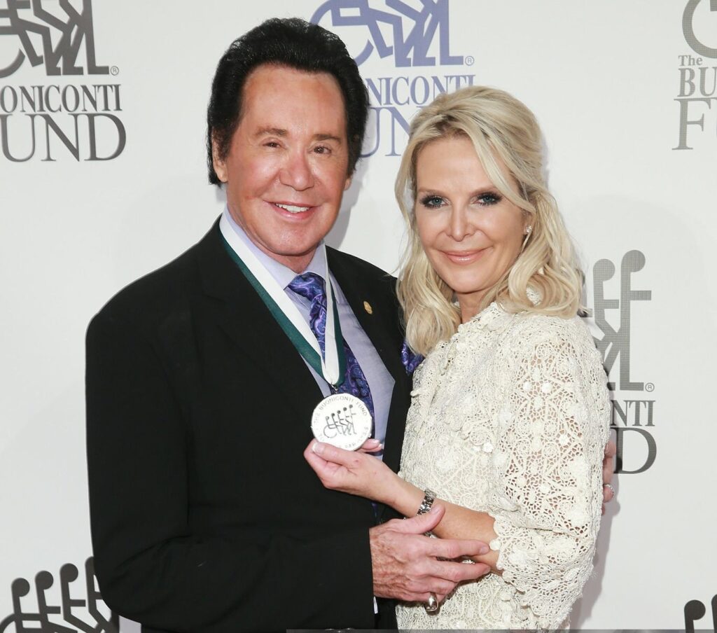 How Did Kathleen McCrone Meet Wayne Newton
